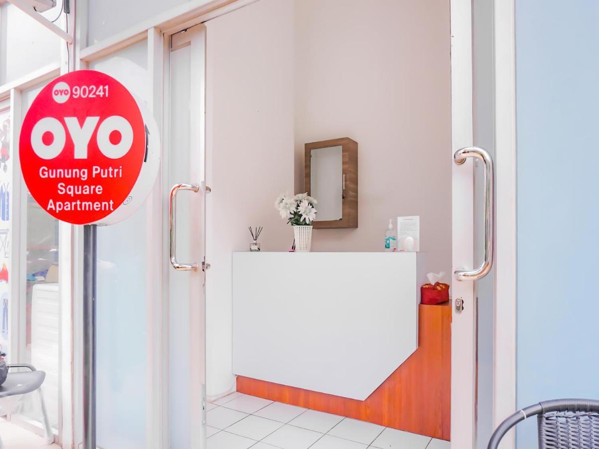 Vaccinated Staff - OYO 90241 Gunung Putri Square Apartment Bogor Exterior foto